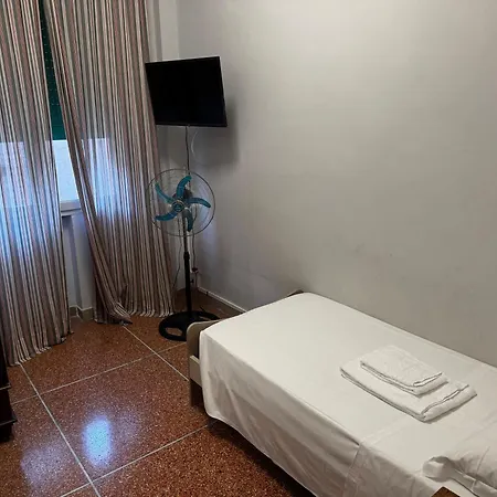 Guest house City Rooms *
