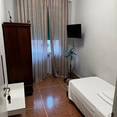 Guest house City Rooms *