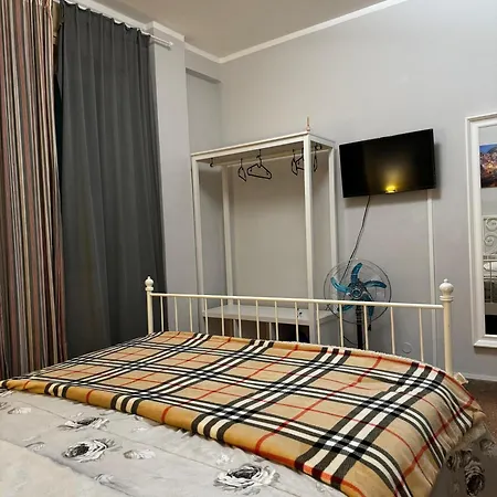 Guest house City Rooms *